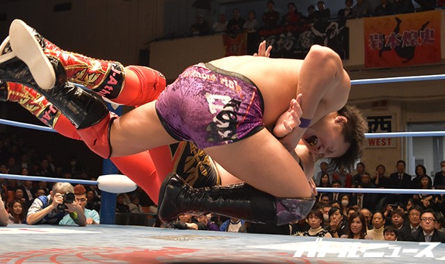 世界ジュニア王者・岩本煌史が鈴木鼓太郎を返り討ち!「首の骨を折る勢いで叩き潰しに行きました」