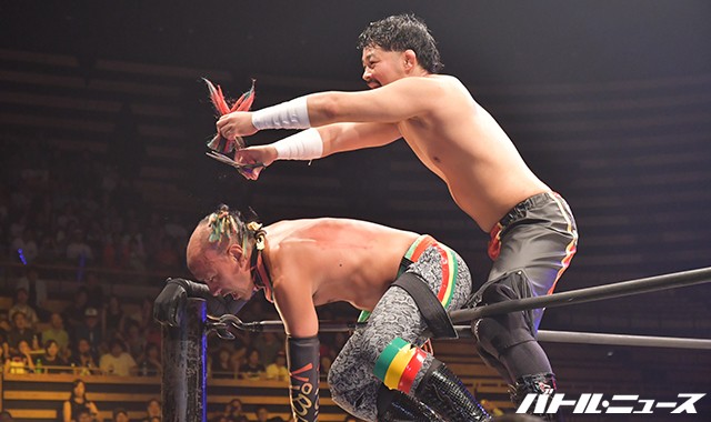 Eita&ビッグR清水が髪切りや乱入と手段を選ばずタッグ王座防衛!