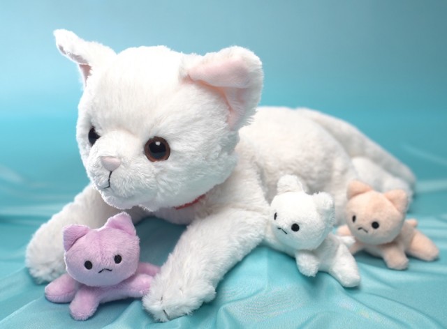 これは画期的ニャ!猫のお産や授乳を体験できる玩具「ねこ、産んじゃった」セガトイズから発売