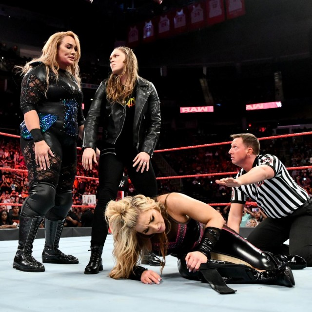 【WWE】ロンダとナイア、“友人”ナタリアを巡り一触即発