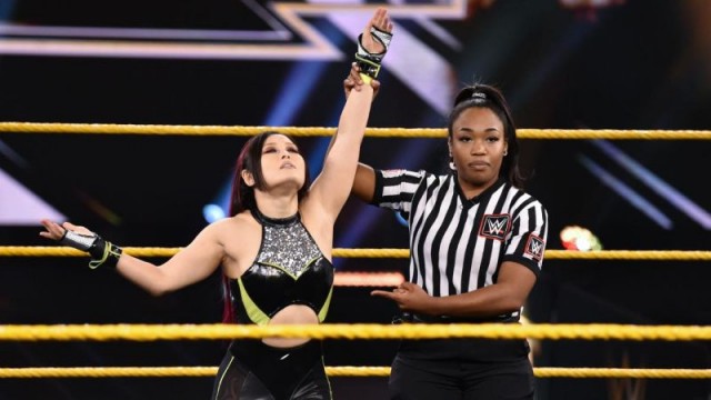 【WWE】紫雷イオがサプライズ復帰!王座挑戦者決定ラダー戦出場を決める