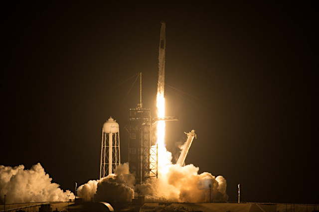 星出彰彦さん搭乗のクルードラゴン打ち上げ成功!