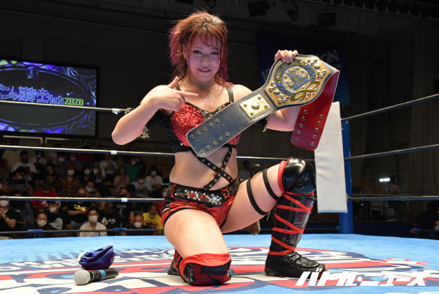 18歳になり夜の試合が解禁された鈴季すずがICE×∞王座初防衛!「NG無しのチャンピオンとして色んなベルトを巻きたい」