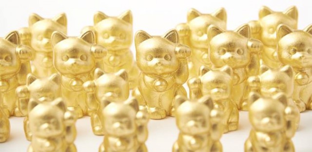 大丸東京店に100以上の猫グッズが集合!保護猫のパネルも展示中ニャ