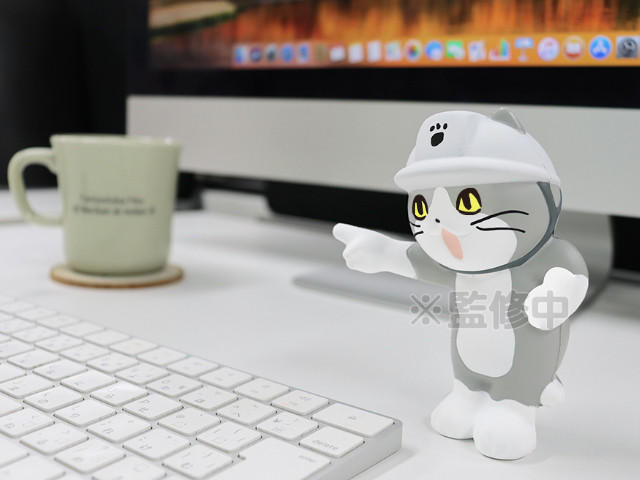 仕事の合間にストレス解消ヨシ 人気の 仕事猫 がもちもちのスクイーズになって登場 Cat Press 机に向かってずっと仕事 や勉強を続けている ｄメニューニュース Nttドコモ