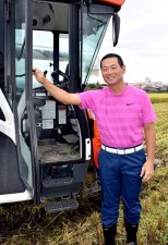 桑田真澄さん 豊前市で稲刈り