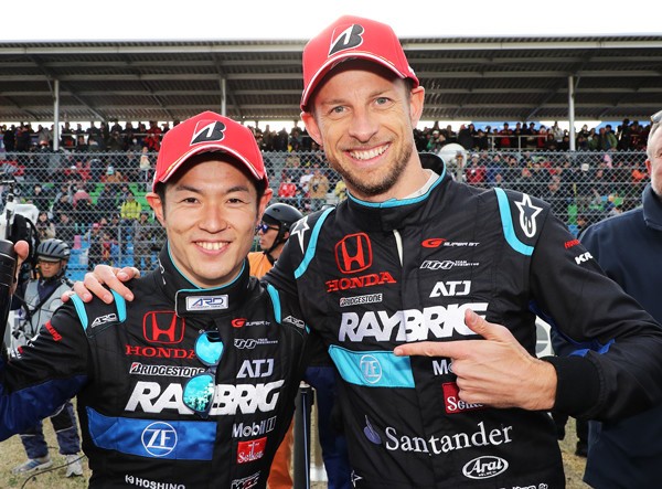 J・バトン新連載。いきなり「ホンダ1・2位」を演じた驚異の適応力