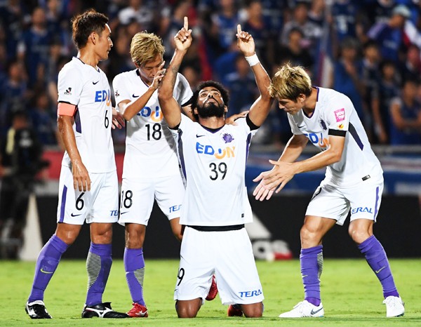 ネジを締め直して「原点回帰」。広島・城福サッカーの片鱗が見えた