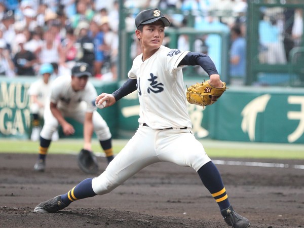 16奪三振の快刀乱麻。創志学園・西純矢の投球に気づかされた変化球の真髄