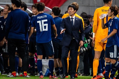 森保ジャパン招集メンバーに矛盾あり。なぜ乾が外れて長友が入った?