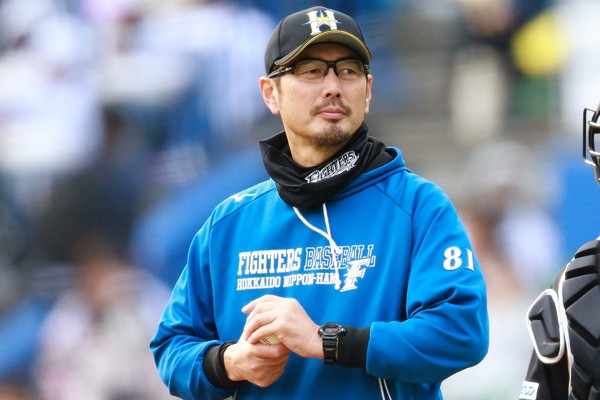 投手コーチ・吉井理人の指導の軸は「チームの勝利よりも選手の幸せ」