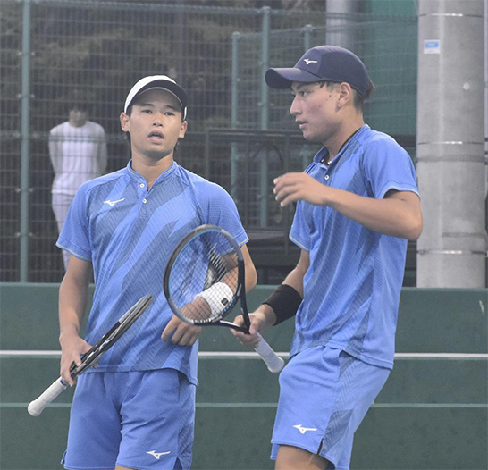 インカレ男子複 関西勢対決に Tennis365 Net 近大の河野甲斐 田口涼太郎 画像提供 全日 ｄメニューニュース Nttドコモ