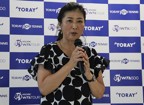 沢松氏 大坂期待 きっかけだけ Tennis365 Net 会見に登場した沢松奈生子氏 画像提供 Tenni ｄメニューニュース Nttドコモ