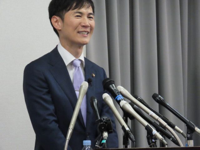 吉田郡山城から江戸に打って出たもんで、露出度ドアップの石丸伸二市長にひろスポ！がサンフレッチェトークを振ってみたら「W杯日本代表優勝！」ほかすごい展開に…