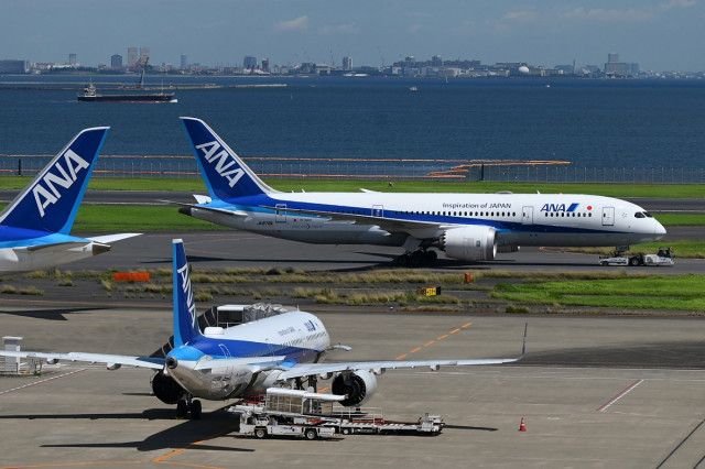JAL・ANA「格納庫」見学が羽田空港で人気！満員でも諦めず予約する方法