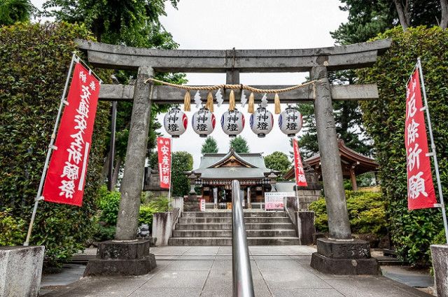 大人気アニメの聖地巡礼でも人気！厄除け＆七福神の中野沼袋氷川神社