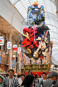 今年はガンダムの「飾り山笠」登場　博多祇園山笠が開幕