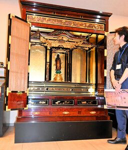長浜にある仏壇を市文化財に指定　「在家仏壇」として国内最古級