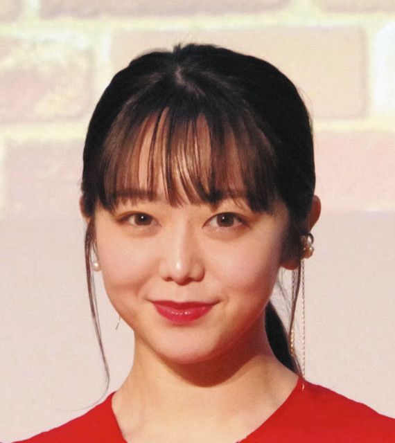 峯岸みなみ、東海オンエア・てつやとの第1子長女のお宮参り写真公開  降水確率80%も夫の『まだ20%あるじゃん』の言葉で見事晴れる（中日スポーツ）｜ｄメニューニュース（NTTドコモ）