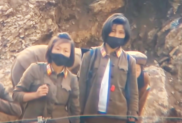 北朝鮮の女子高生らが激しく抵抗「私の体に指一本触れたらタダじゃおかない」
