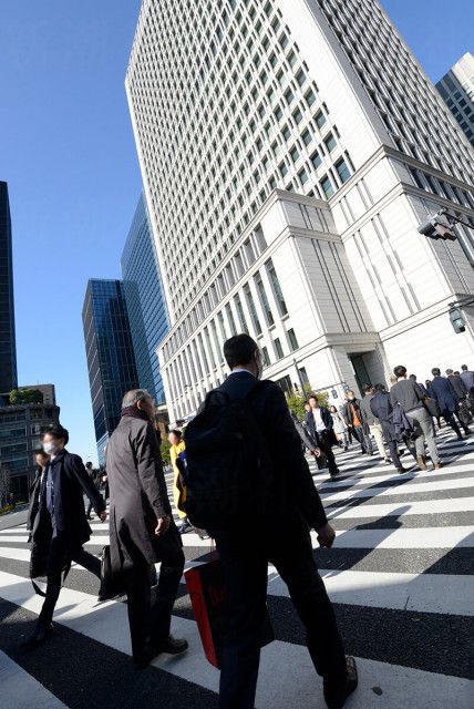 仕事にやりがいを感じる」は5％で145カ国中最下位！ なぜ日本の会社員
