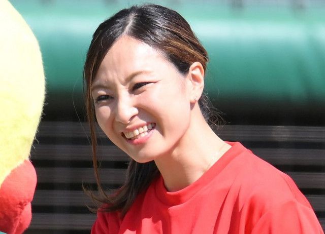 「ますます美人に」昨年引退のバレー元日本代表が茶髪ロングで雰囲気激変　ファン驚く「また綺麗に」男子代表選手と共演