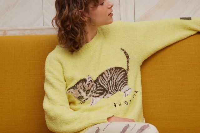 新品 LiSA ブランド ロンT キャット 猫-