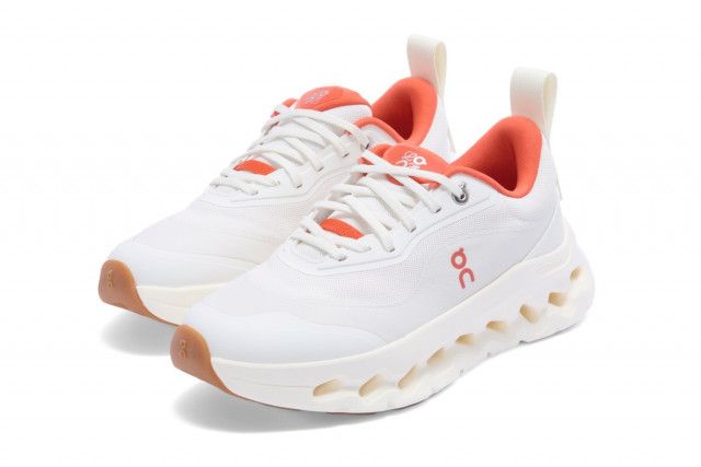 LOEWE クラウドティルト2.0 ウィメンズスニーカー　収納袋付き LOEWE クラウドティルト2.0 ウィメンズスニーカー 収納袋付き