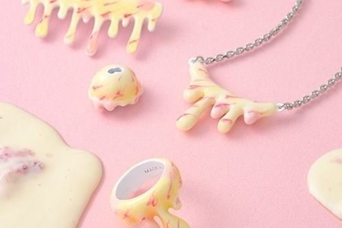 Q-pot.“とろ〜り”マーブル模様のアイスクリーム着想アクセサリー