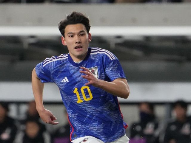 セットプレーからの連係！佐藤恵允のゴールによりサッカーU-23日本代表