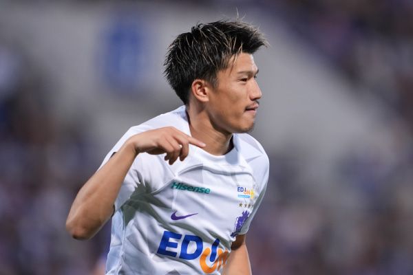 ユニフォーム (希少) 満田誠選手 サンフレッチェ広島 寒けれ