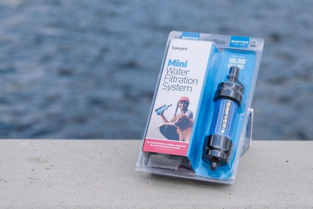 川の水、キレイにして飲んでみた。ハンディ浄水器｢Sawyer mini｣の浄化性能を確かめる（Gizmodo  Japan）｜ｄメニューニュース（NTTドコモ）