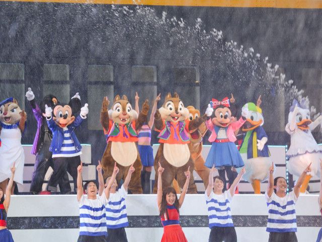 ずぶ濡れジャンボリミッキーが最高すぎた 夏のディズニーの必需品も