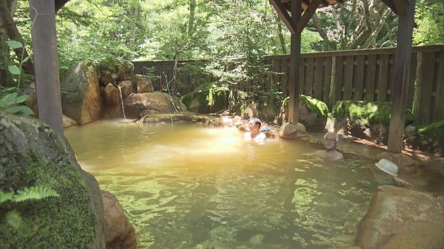 6月26日は「露天風呂の日」 岐阜の奥飛騨温泉郷では露天風呂6か所を“無料開放”