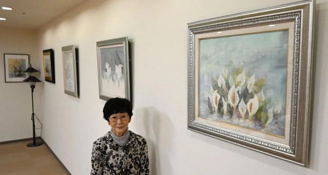 和紙絵の風合い　入居者癒やす　釧路町の老人ホームで展示