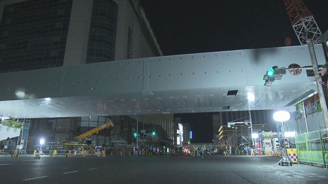 駅前大橋 高架支える橋桁を設置　路面電車 新広島駅ビルに直結　広島
