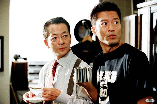 「相棒 season3」全19話台本（不揃 7,9話）/水谷豊,寺脇康文 写真 1/10枚】「相棒 season23」杉下右京役の水谷豊さん（左）と