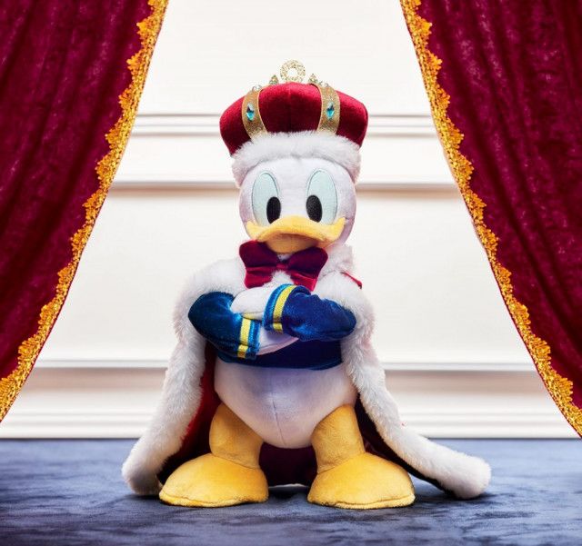 ディズニー「ドナルド」誕生日コレクション発売 王様姿や