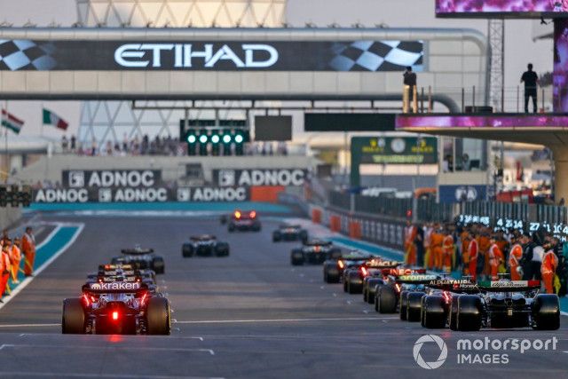 クルマ三昧の日々にウィンタースポーツ、空の上で卓球まで！？ F1