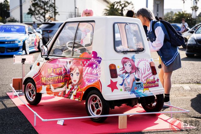 50ccの「ミニカー」を痛車化!? 「ラブライブ!」仕様でみんな驚く… なぜアビー にさらなる個性をもたせたのか（くるまのニュース）｜ｄメニューニュース（NTTドコモ）