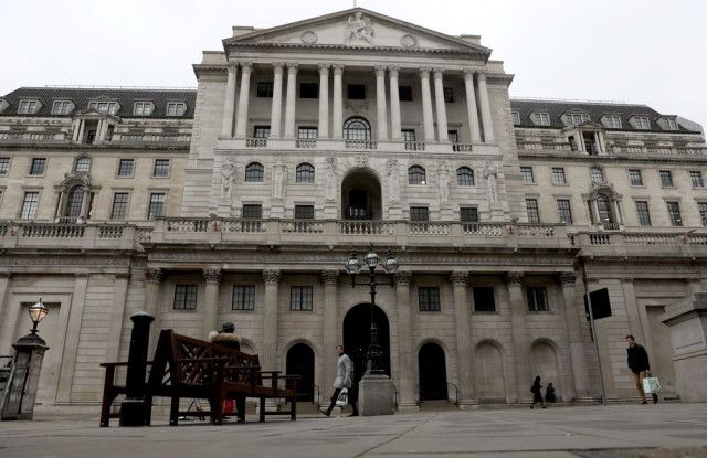 英中央銀行、金利据え置き　景気に配慮、15会合ぶり