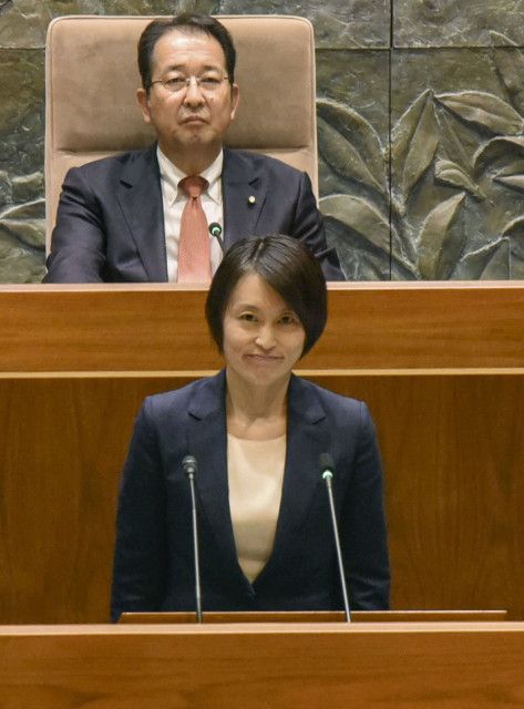 徳島市長の問責、議会が否決　阿波おどりの桟敷席巡り
