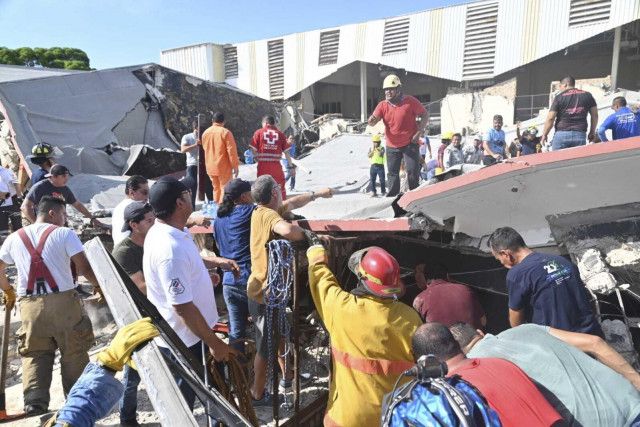 メキシコで教会倒壊、9人死亡　50人負傷、構造に欠陥か
