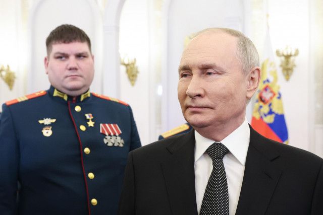 プーチン氏、出馬表明　通算5期目、来年3月の大統領選