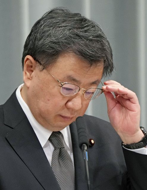 松野官房長官更迭へ　改造論浮上、安倍派幹部扱い焦点