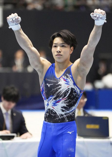 岡慎之助、NHK杯優勝で初代表　2位萱和磨も、体操五輪選考会