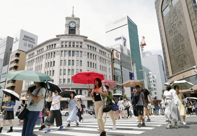 梅雨入りも関東や東海で猛暑日　前日より10度上昇で熱中症注意