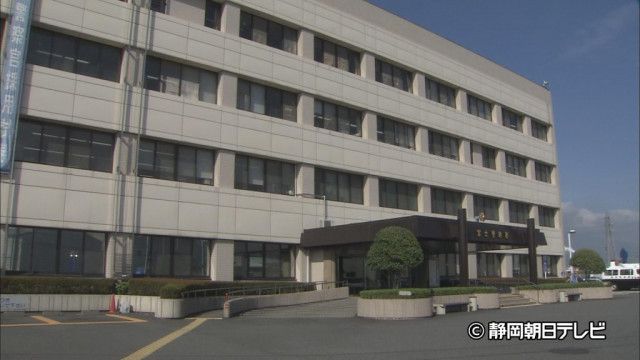 酒気帯び運転で住宅の倉庫に衝突した疑い　会社員の２３歳の男を逮捕　静岡・富士市