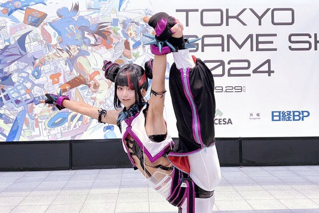 ぱっかーん】『ストリートファイター』ジュリのコスプレイヤー
