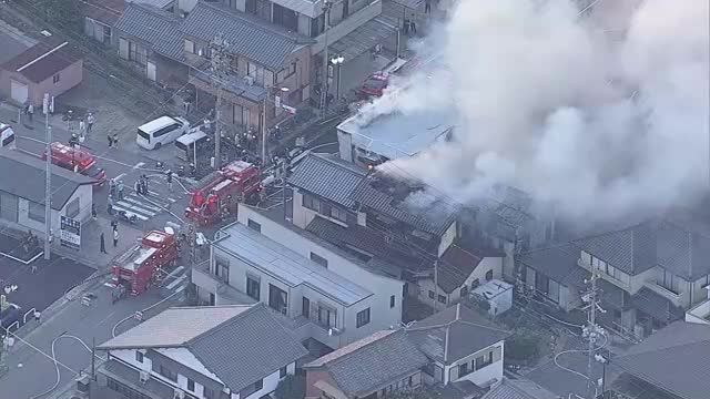 愛知・碧南市で住宅3棟が焼ける火事　火元の家の住人1人と連絡取れず